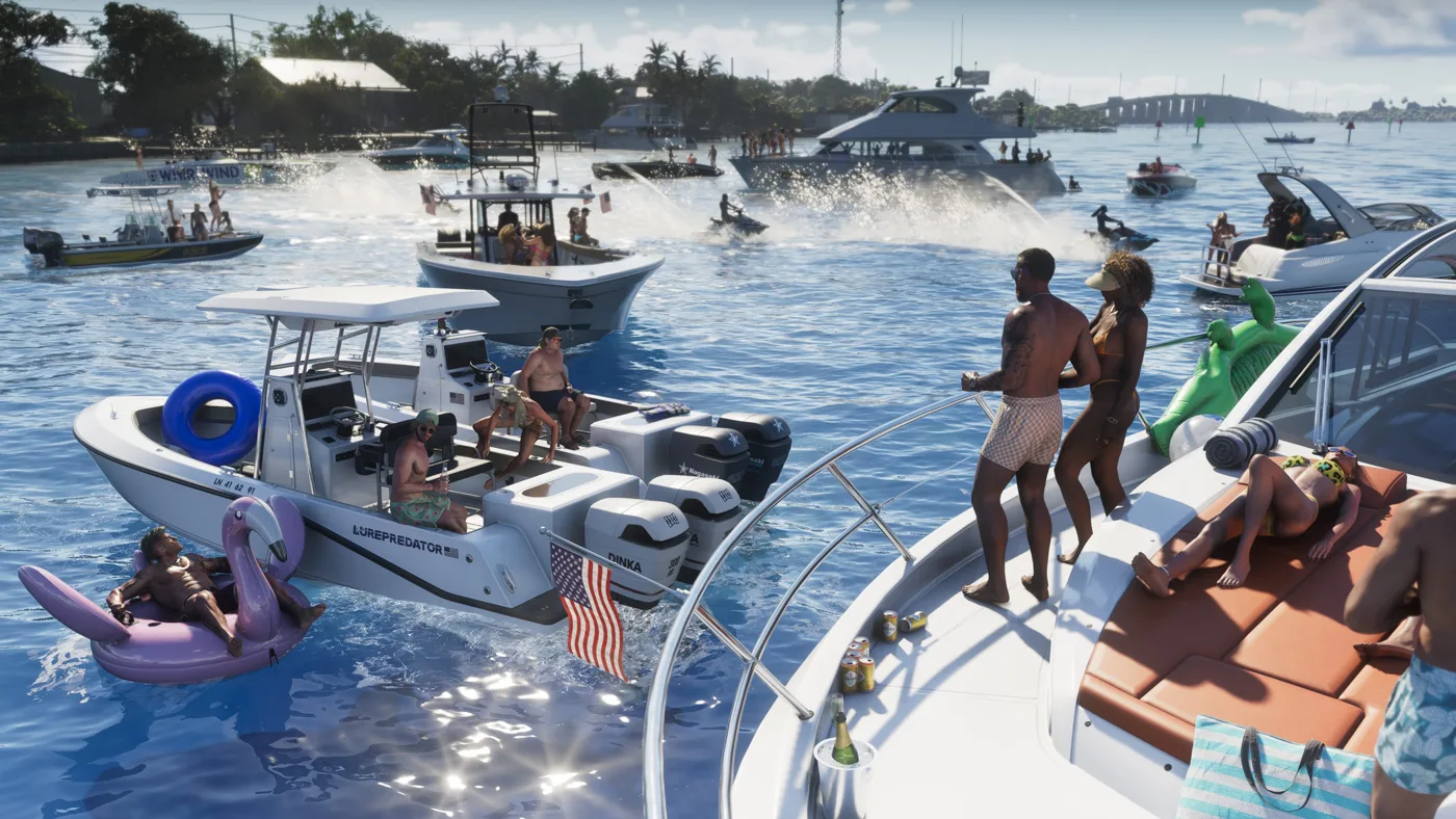 Boats and people on the waters of Leonida Keys